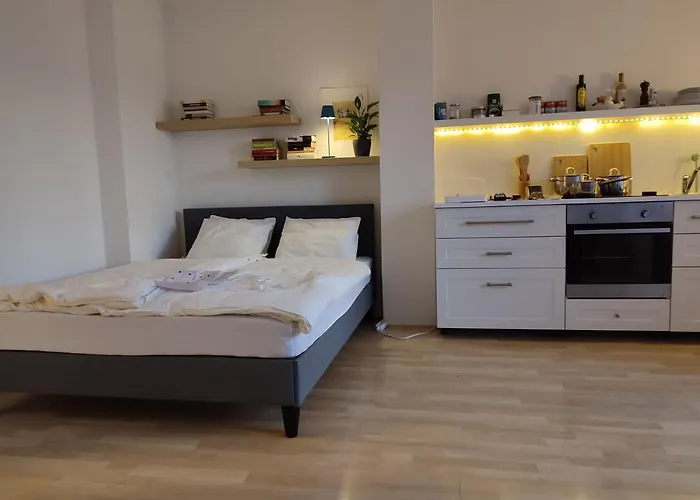 Studio Mit Terrasse In Zentraler Lage